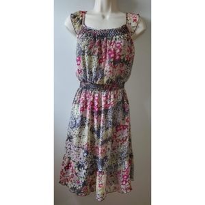 Women's flowing sleeveless summer dress